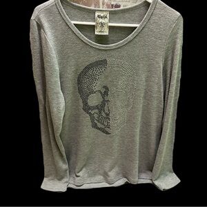 Vocal Women’s Gray Long Sleeve Skull Tee size S